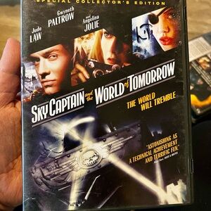Sky Captain and the World of Tomorrow Special Collector's Edition DVD